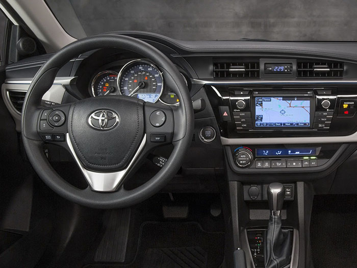 Новая Toyota Corolla: больше, комфортнее, экономичнее