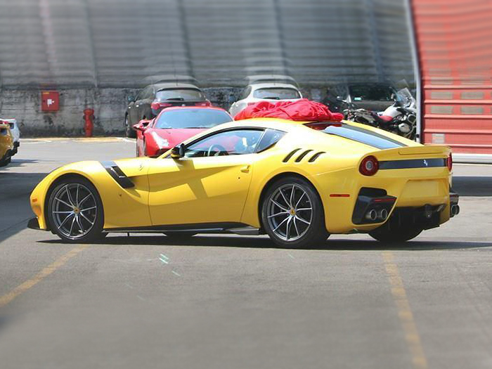 Ferrari-F12-Speciale-0203082015.jpg