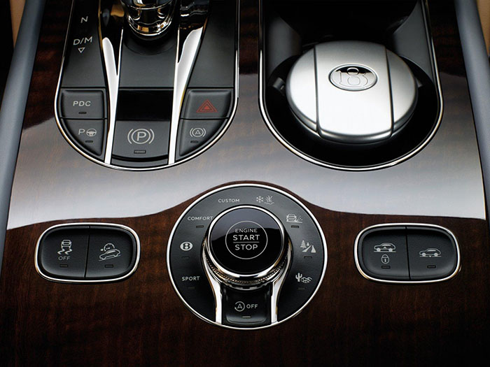 Bentley официально представила внедорожник Bentayga
