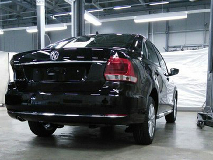 Производство обновленного седана Volkswagen Polo начнется в мае