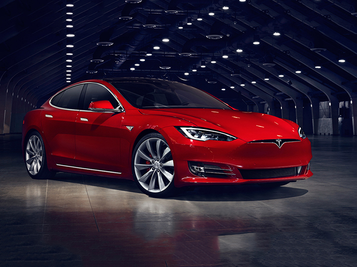 Tesla выпустила самый быстрый автомобиль в мире